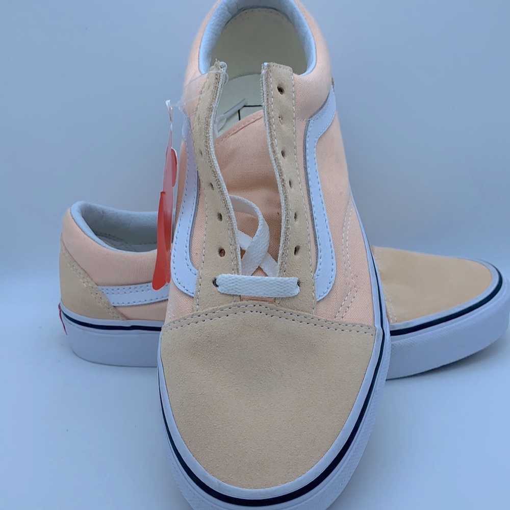 Woman’s vans size 7.5 new